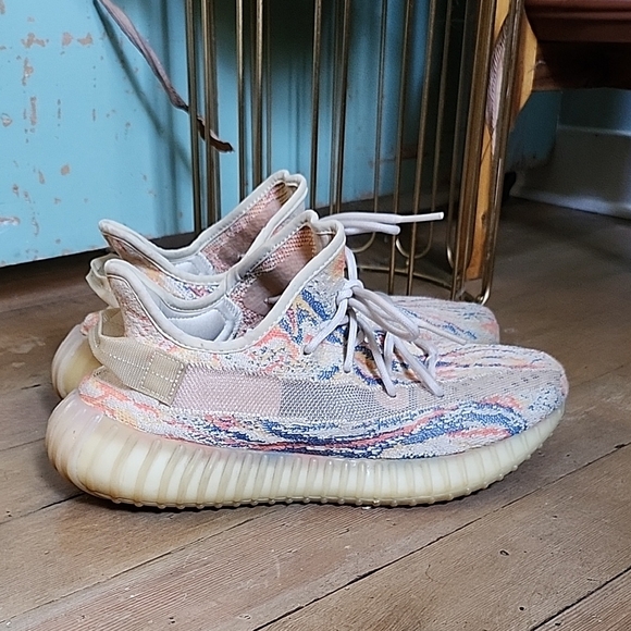 Adidas Yeezy 350 V2 Mx Oat - Picture 4 of 8